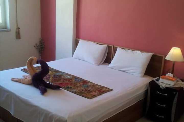 Room 8 of 36