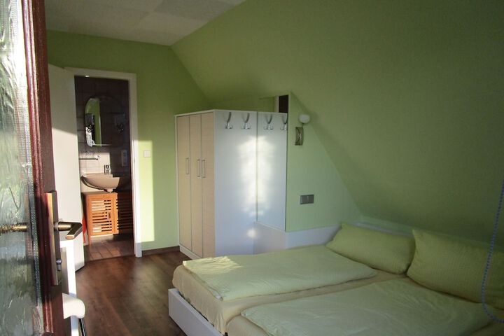 Room 11 of 59