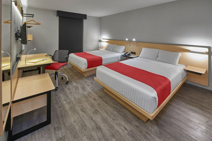 Room 8 of 50