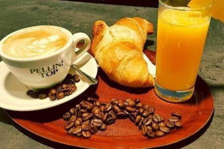 Breakfast/Coffee Service 17 of 21