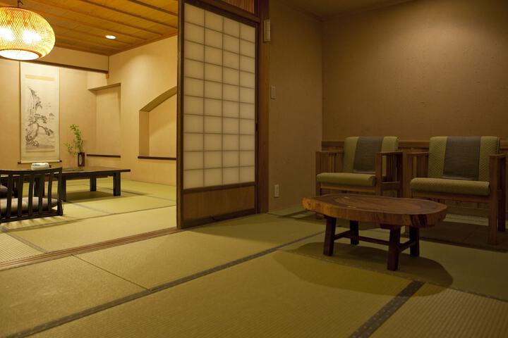 Room 14 of 53
