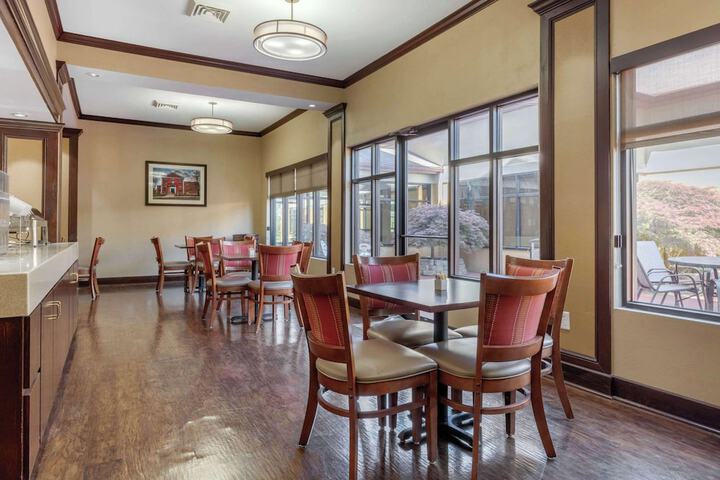 Breakfast area