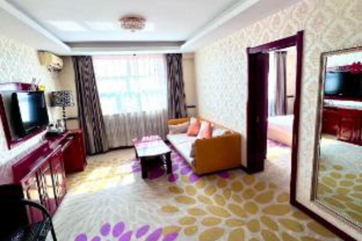 Room 12 of 13