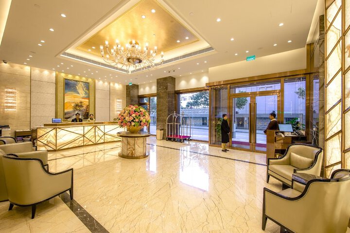 Royal Dragon Hotel