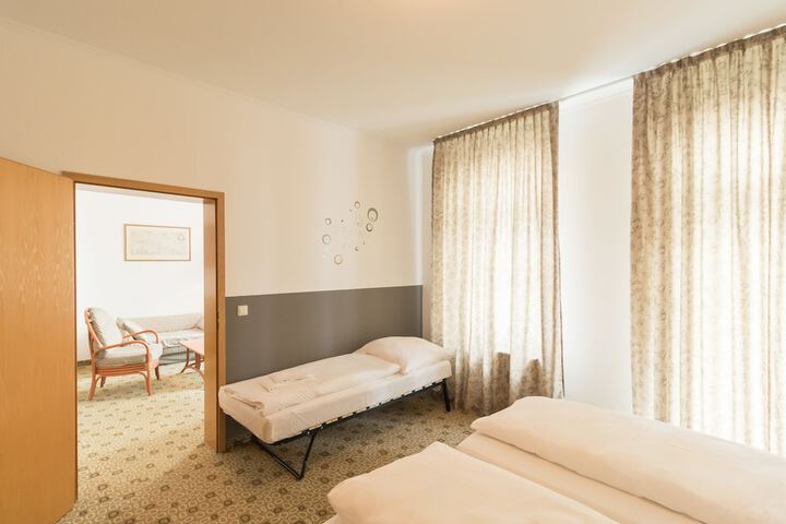 Room 19 of 114
