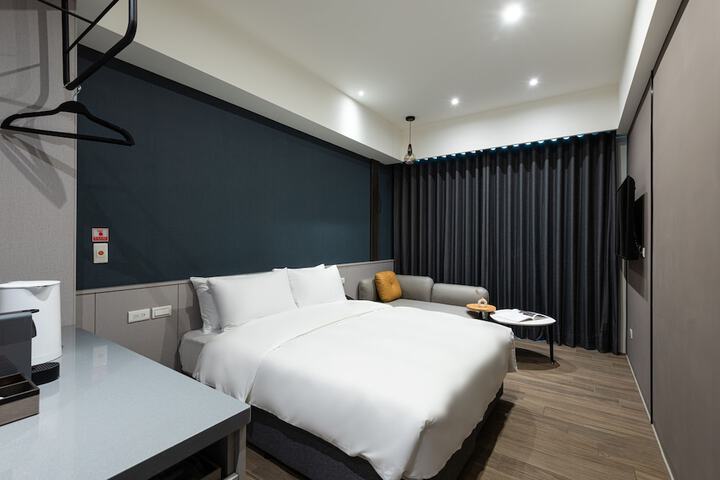 Room 37 of 68