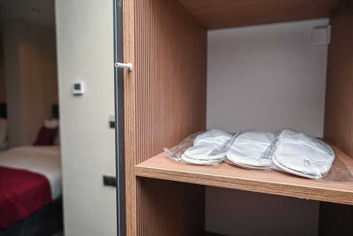 Room 20 of 84