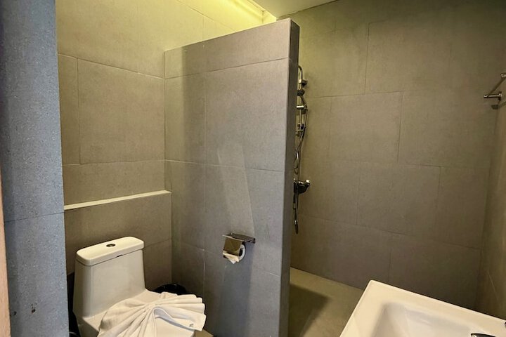 Room 41 of 47