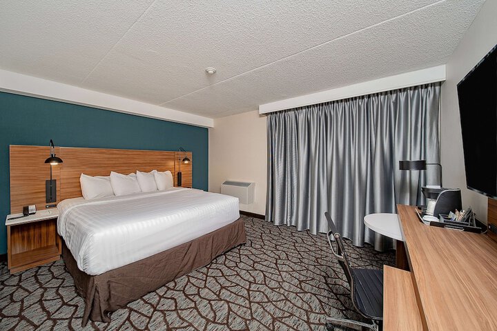 Room 5 of 61