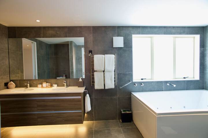 Room 40 of 72