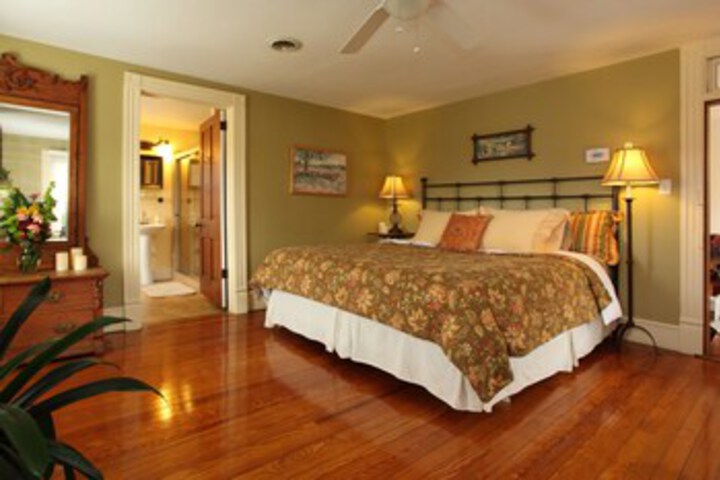 Room 54 of 65