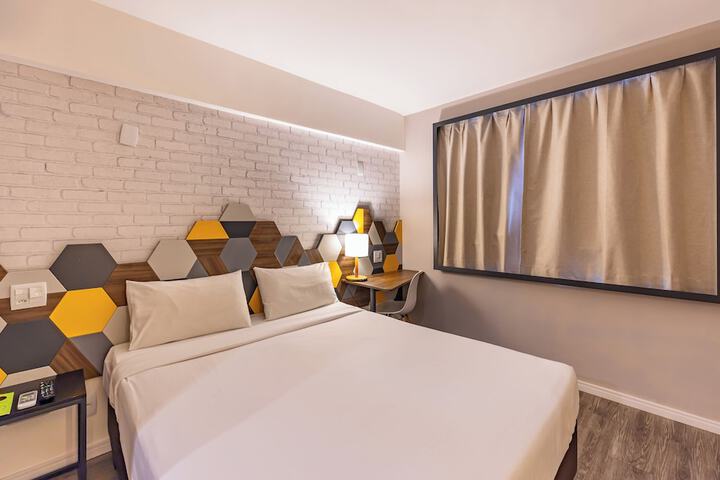 Room 2 of 47