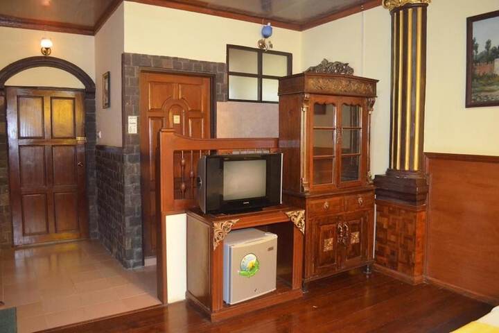 Room 14 of 28