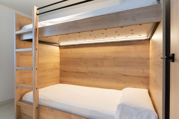 Room 3 of 25