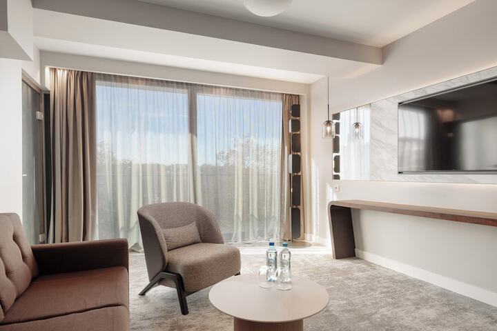 Room 27 of 117