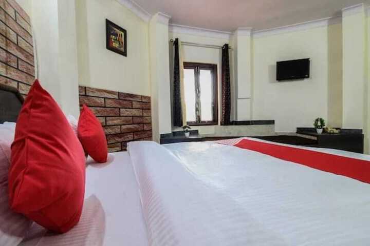 Room 5 of 13