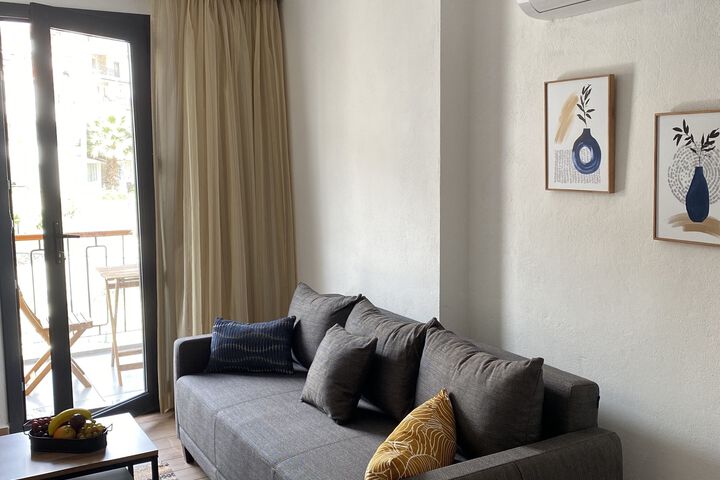 Room 5 of 11