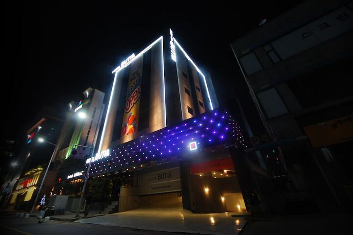 Hotel 44 of 44