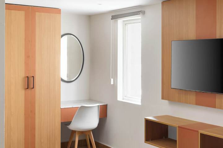 Room 2 of 19