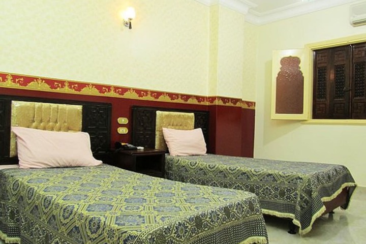 Room 4 of 41