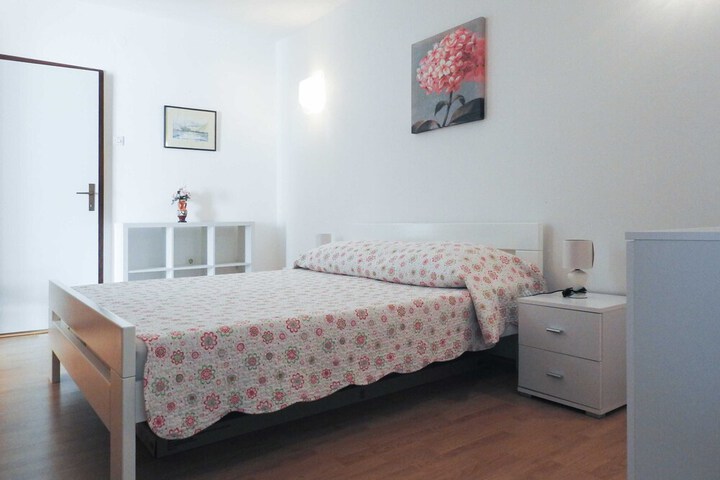 Room 5 of 54