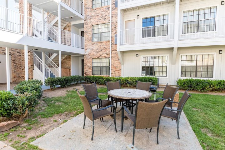 Property Grounds 34 of 41