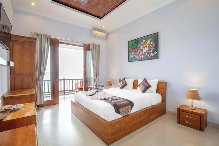 Room 5 of 32