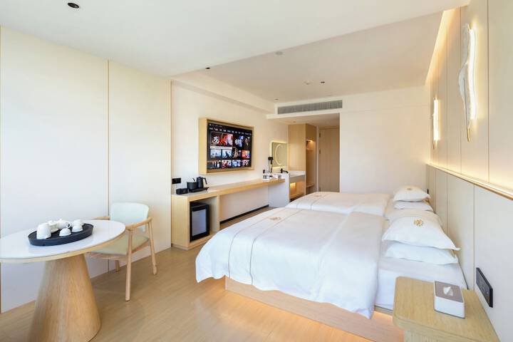 Room 10 of 158