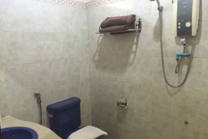 Room 10 of 71