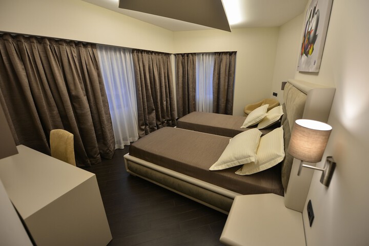 Room 18 of 36