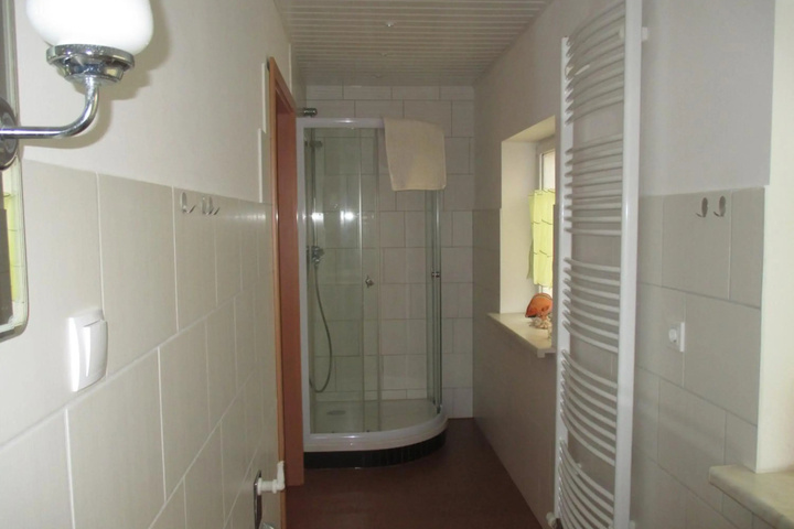 Room 6 of 15