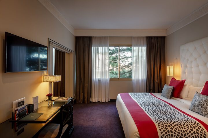 Room 42 of 132