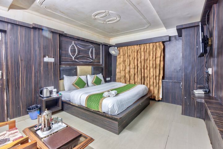 Room 78 of 133