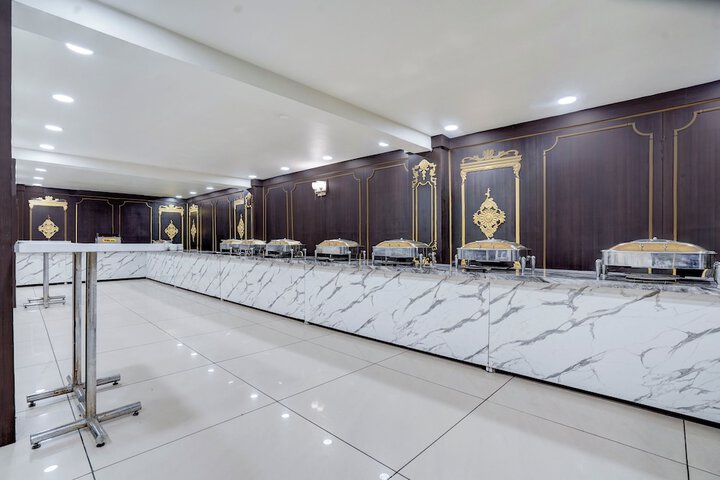 Ballroom/Hall 54 of 66