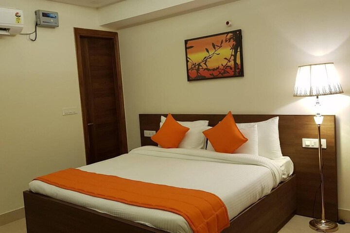 Room 15 of 31