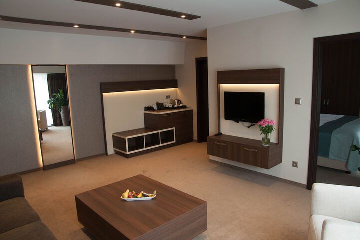 Room 17 of 57