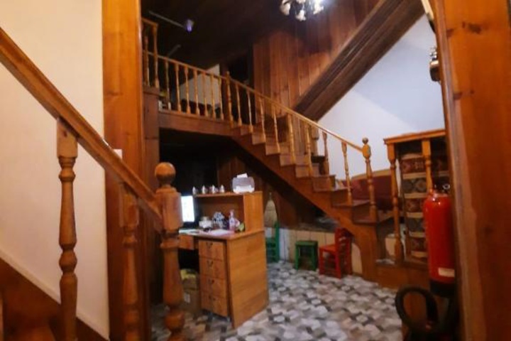 Room 2 of 16