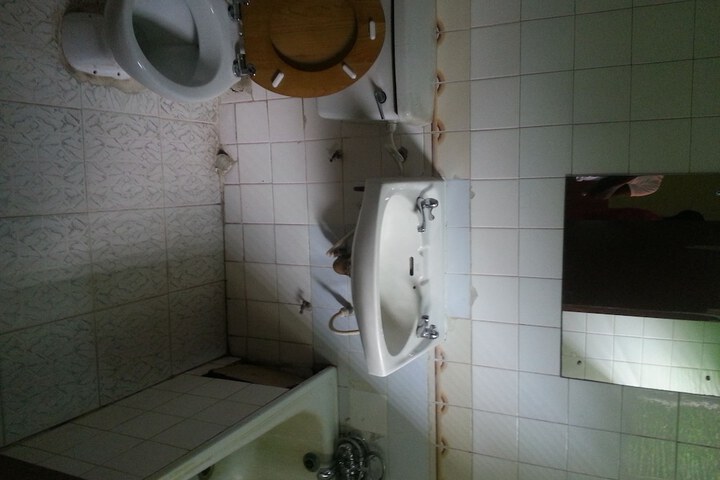 Room 44 of 73