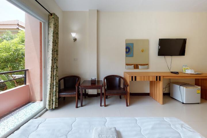 Room 12 of 36