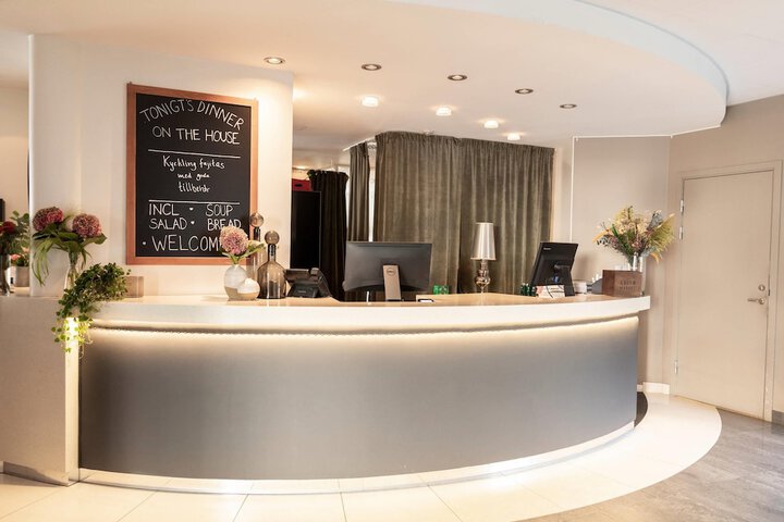 Lobby Photo