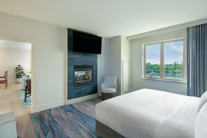 Room 10 of 84