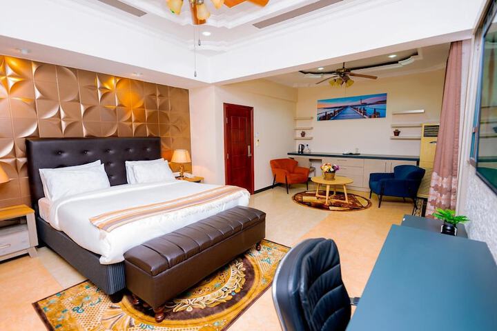 Room 14 of 43