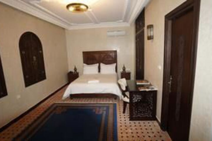 Room 8 of 25