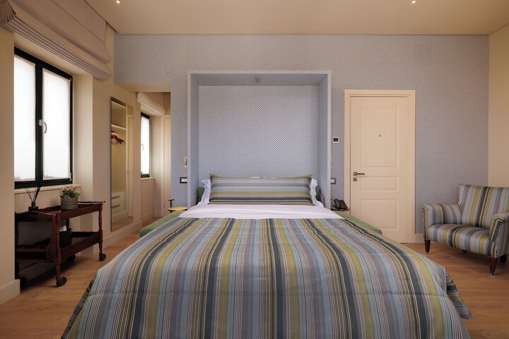 Room 26 of 76