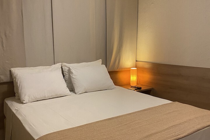 Room 4 of 37