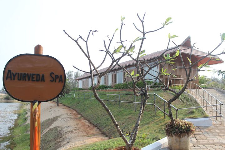 Spa 53 of 143
