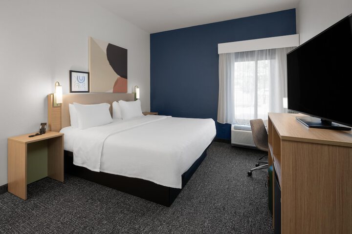 Room 33 of 63