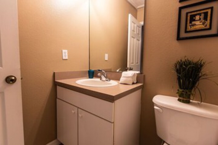Room 4 of 36