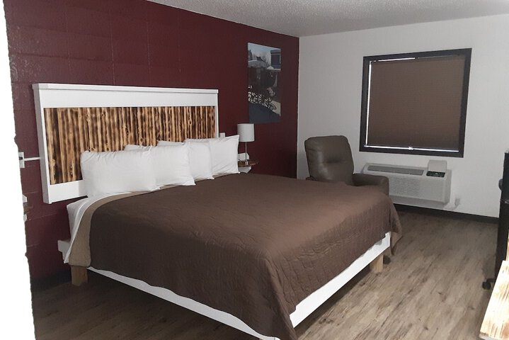 Room 3 of 12