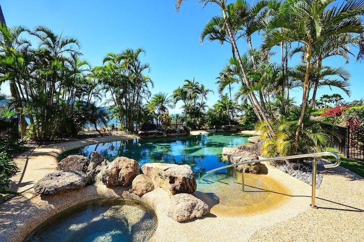 Pool 20 of 29